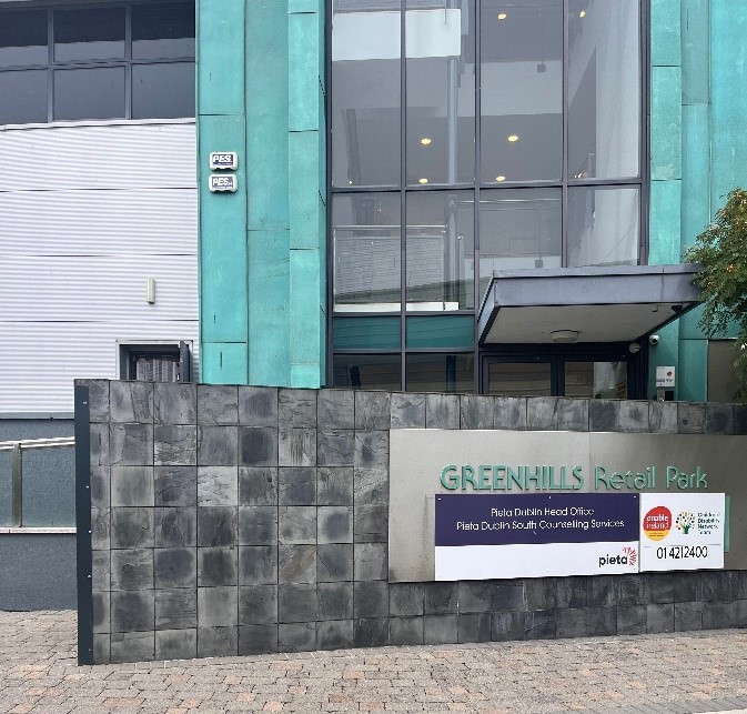 Greenhillls Building (cropped)